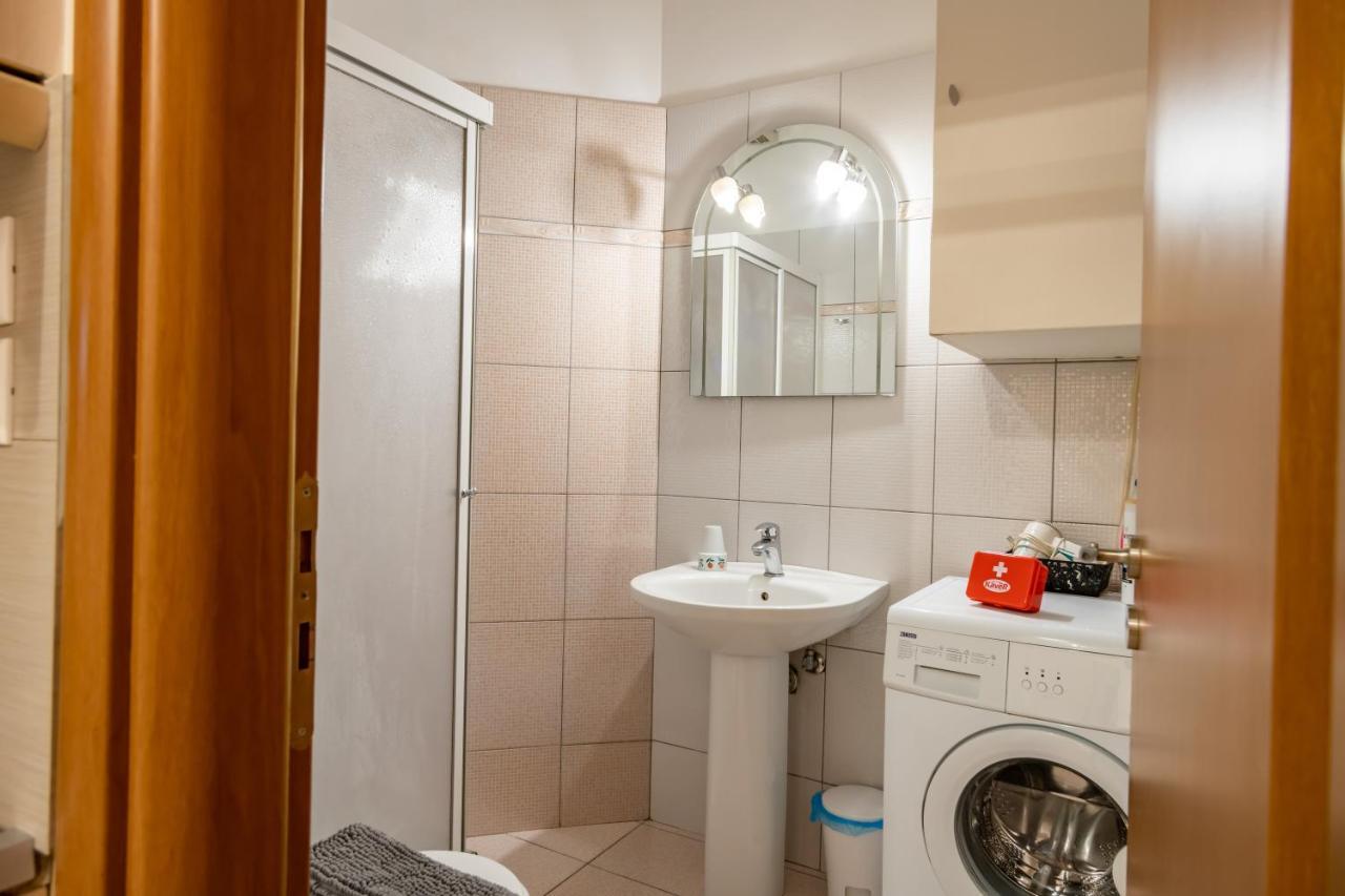 Flat In Excellent Location With Private Parking Atenas Exterior foto
